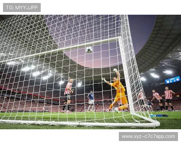 足球球星高强度科学化训练助力全面提升竞技水平